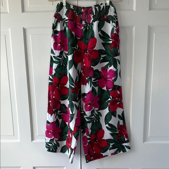 TAHARI LINEN FLORAL WIDE LEG PANTS SIZE MEDIUM WHITE PINK RED GREEN TROPICAL - Picture 1 of 10